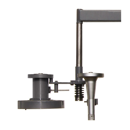 Acess.Extra: (1) Braço móvel para apoiar eixos e facilitar a troca pelo operador.